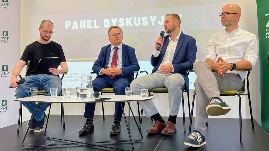 Zastosowanie AI w biznesie – jak AI zmienia rynek pracy