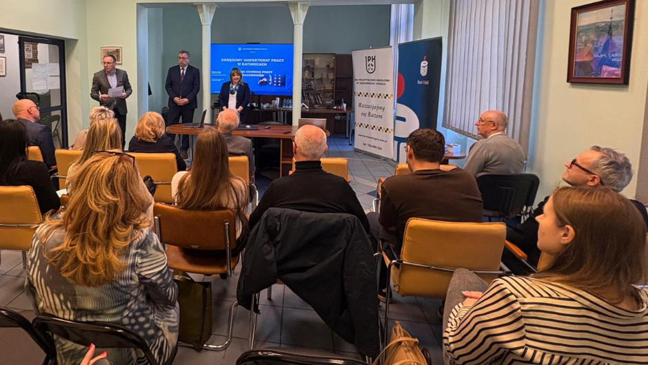 „Poranek biznesowy” w Tarnowskich Górach z udziałem przedstawicieli Okręgowego Inspektoratu Pracy w Katowicach