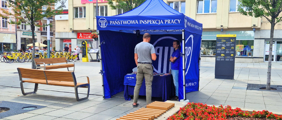 Prawa pracownika na start – stoisko PIP w centrum Katowic